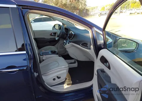 2018 Chrysler Pacifica Limited from USA, damaged, VIN 2C4RC1GG1JR182791